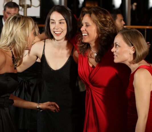 25 pomysłów na romantyczne dekoracje ślubne, które zapierają dech w piersiach