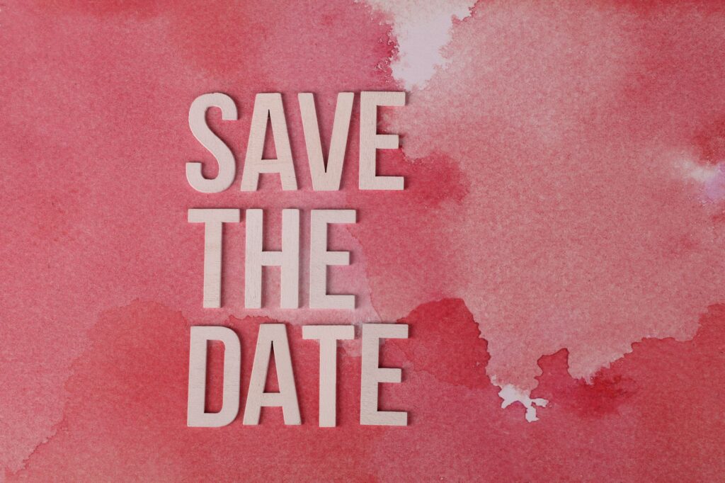 Eleganckie różowe tło akwarelowe z napisem Save the Date